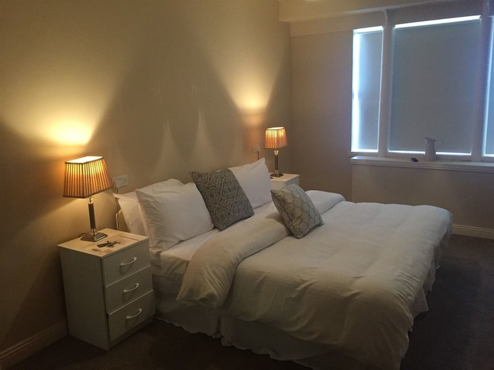 Bed and Breakfast The Townhouse à Milltown Malbay Extérieur photo