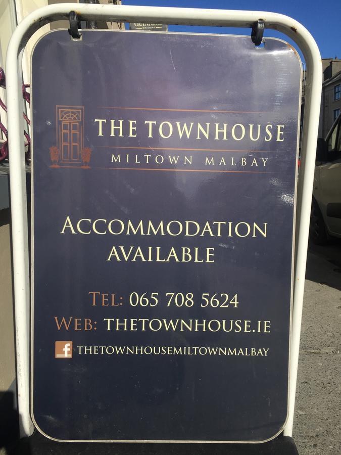 Bed and Breakfast The Townhouse à Milltown Malbay Extérieur photo